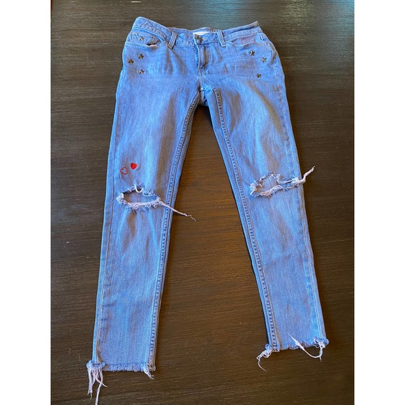 Levi's 535 Skinny Denim with Hearts and Stars, Size 27 - Picture 2 of 4